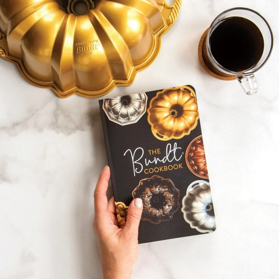 Boek: Nordic Ware The Original Bundt Cookbook