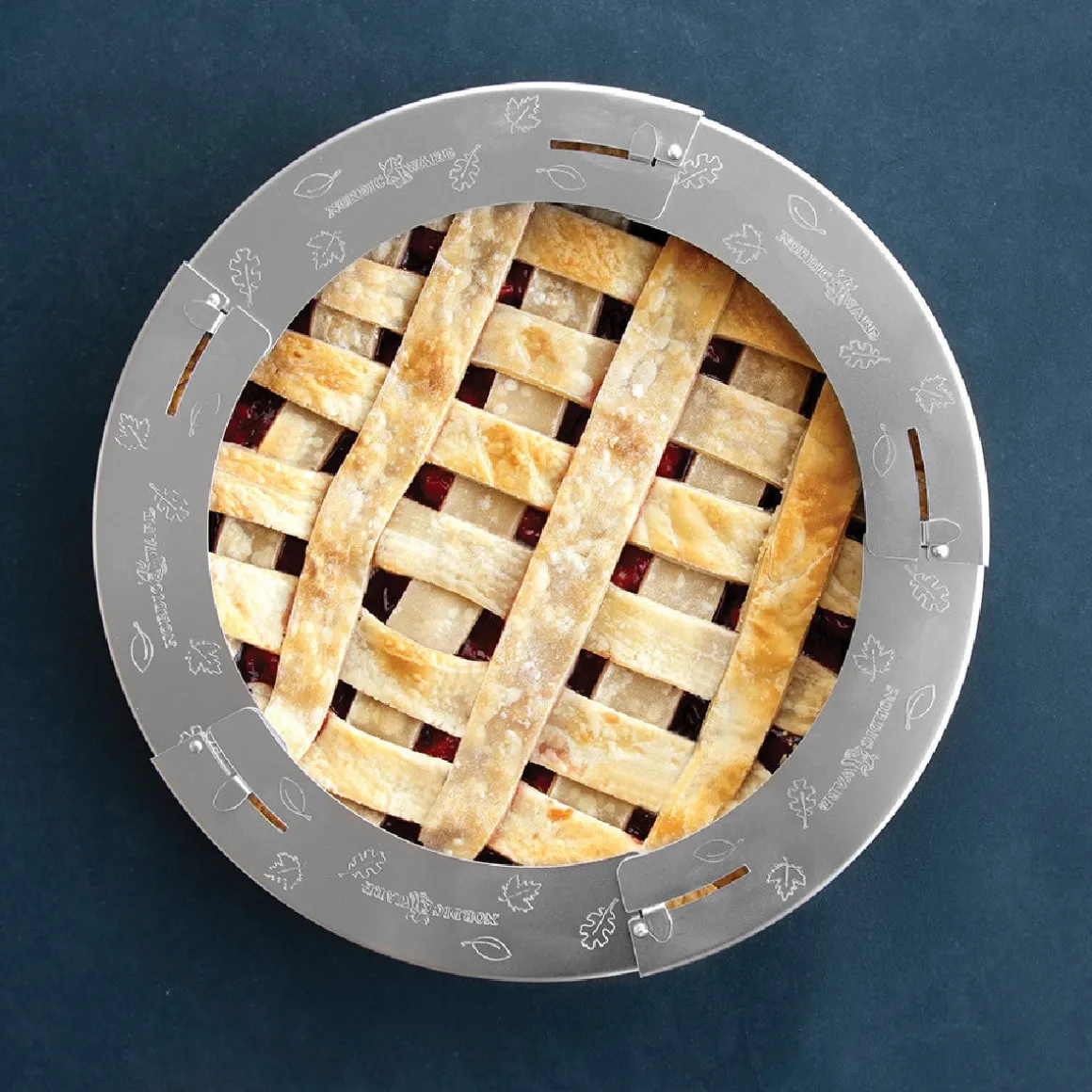 Nordic Ware Pie Crust Shield Verstelbaar