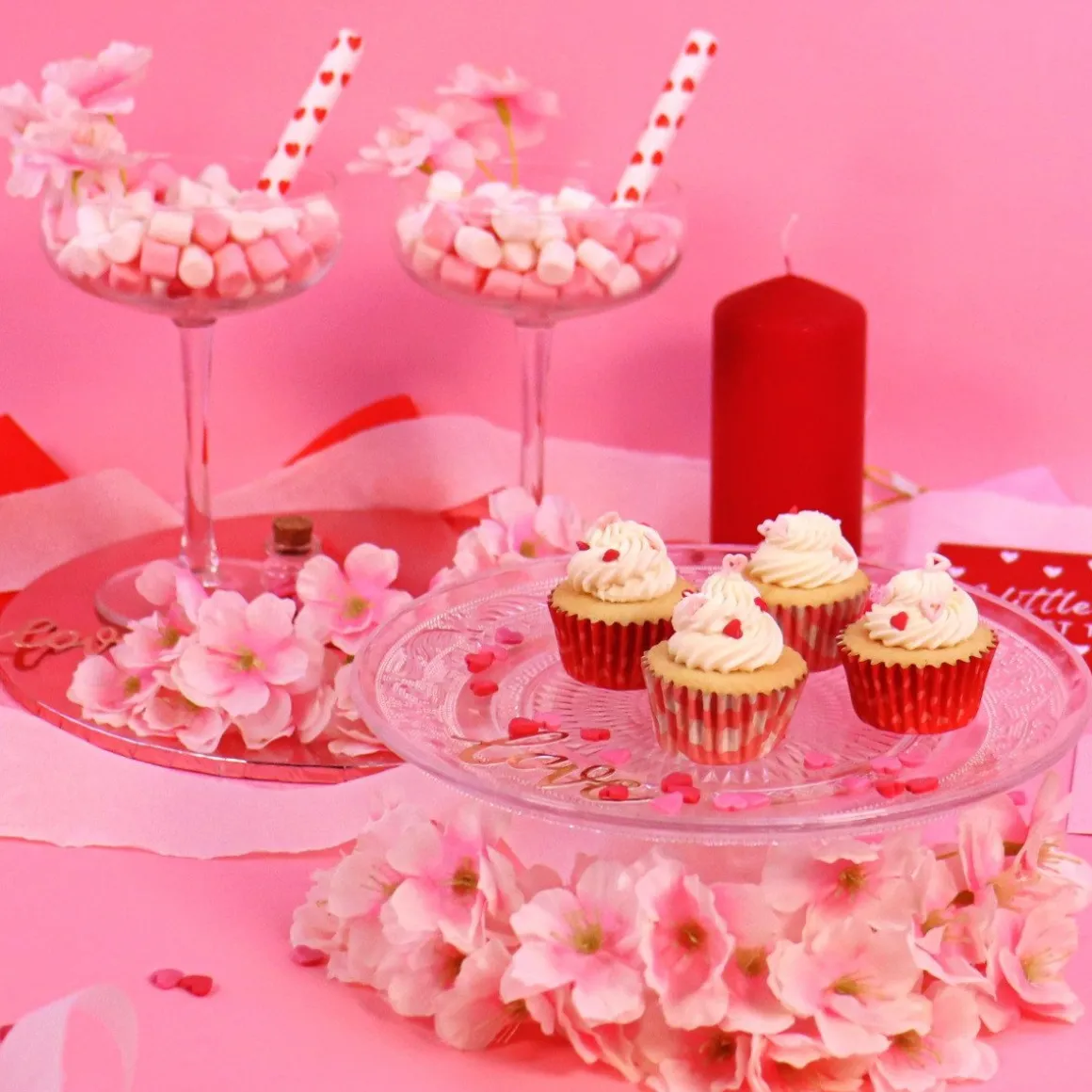 PME Mini Cupcake Vormpjes Liefdes Patronen Ø33mm 60st.